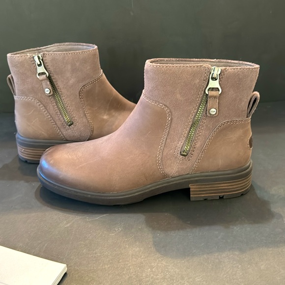 UGG Womens Harrison Zip Boot 8.5 - Picture 4 of 4